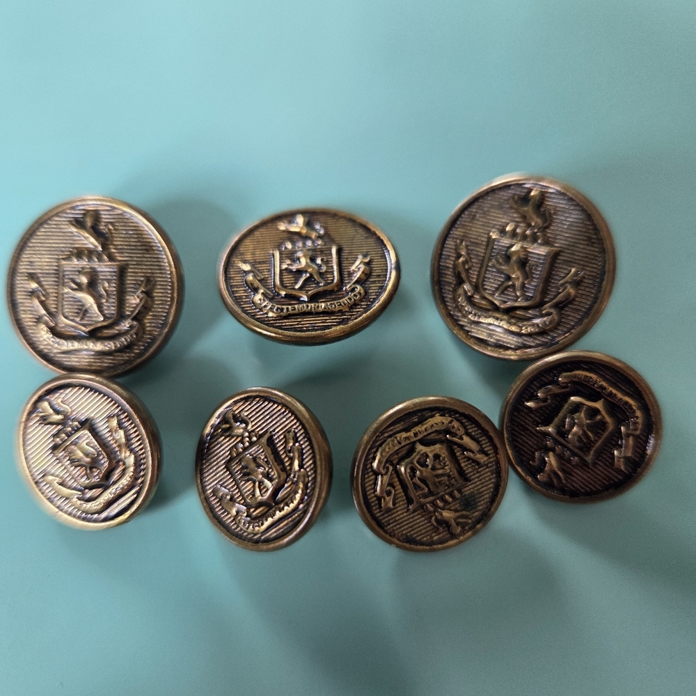 Vintage Spectemur Agendo Lion Crest Blazer Buttons Set of 7 Bronze Gold Tone